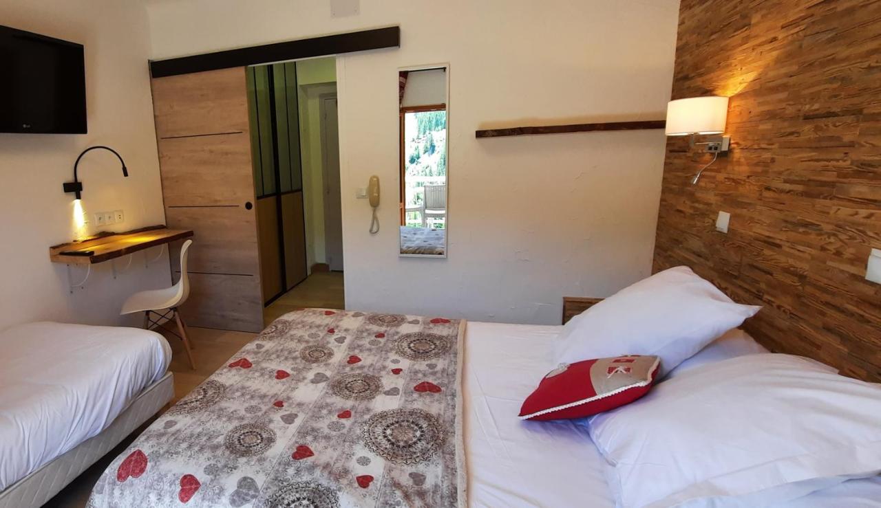 Hotel Chastellares 아론 외부 사진