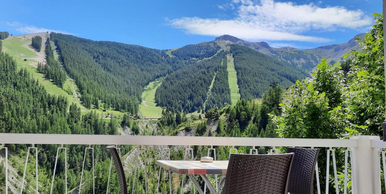 Hotel Chastellares 아론 외부 사진