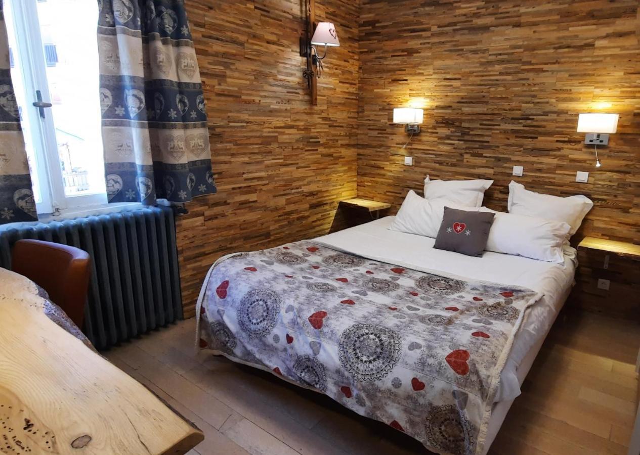 Hotel Chastellares 아론 외부 사진