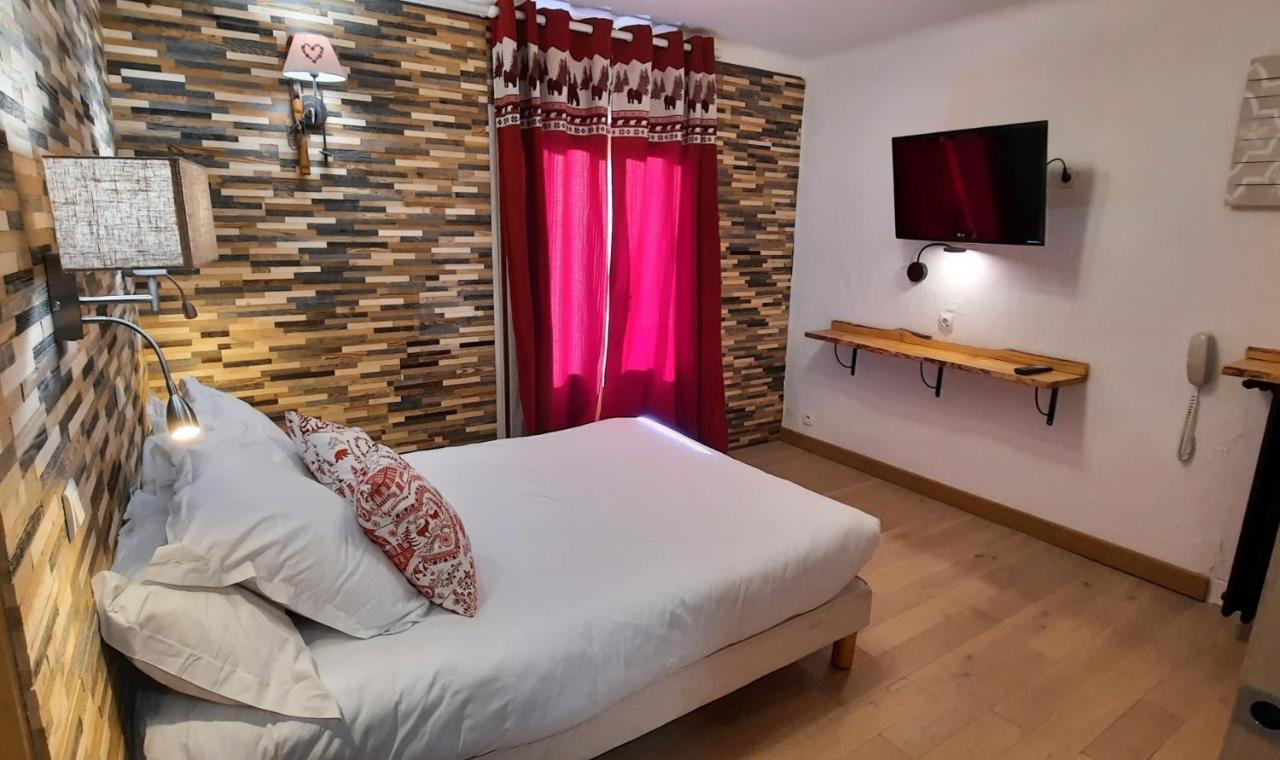 Hotel Chastellares 아론 외부 사진