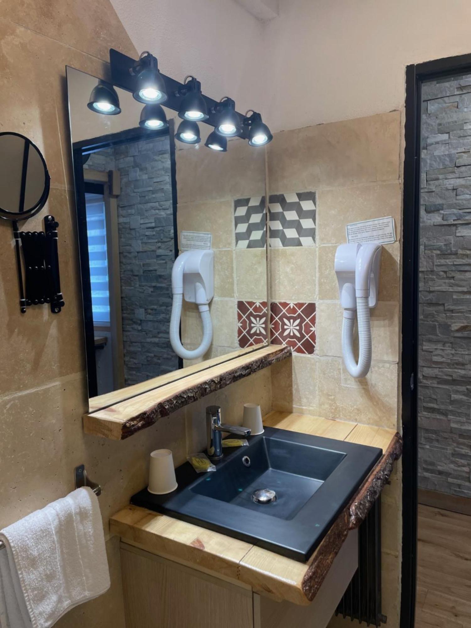 Hotel Chastellares 아론 외부 사진
