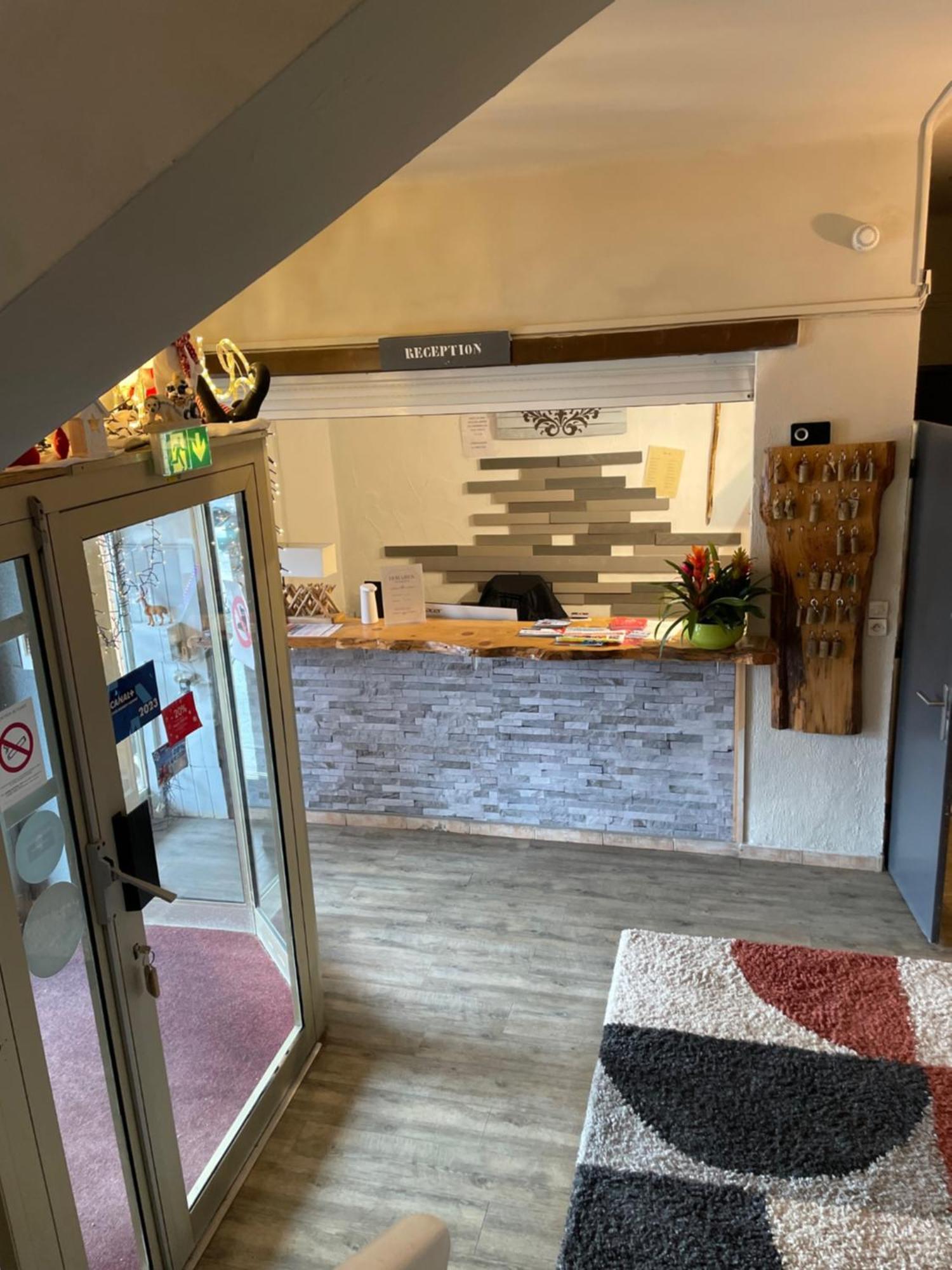 Hotel Chastellares 아론 외부 사진