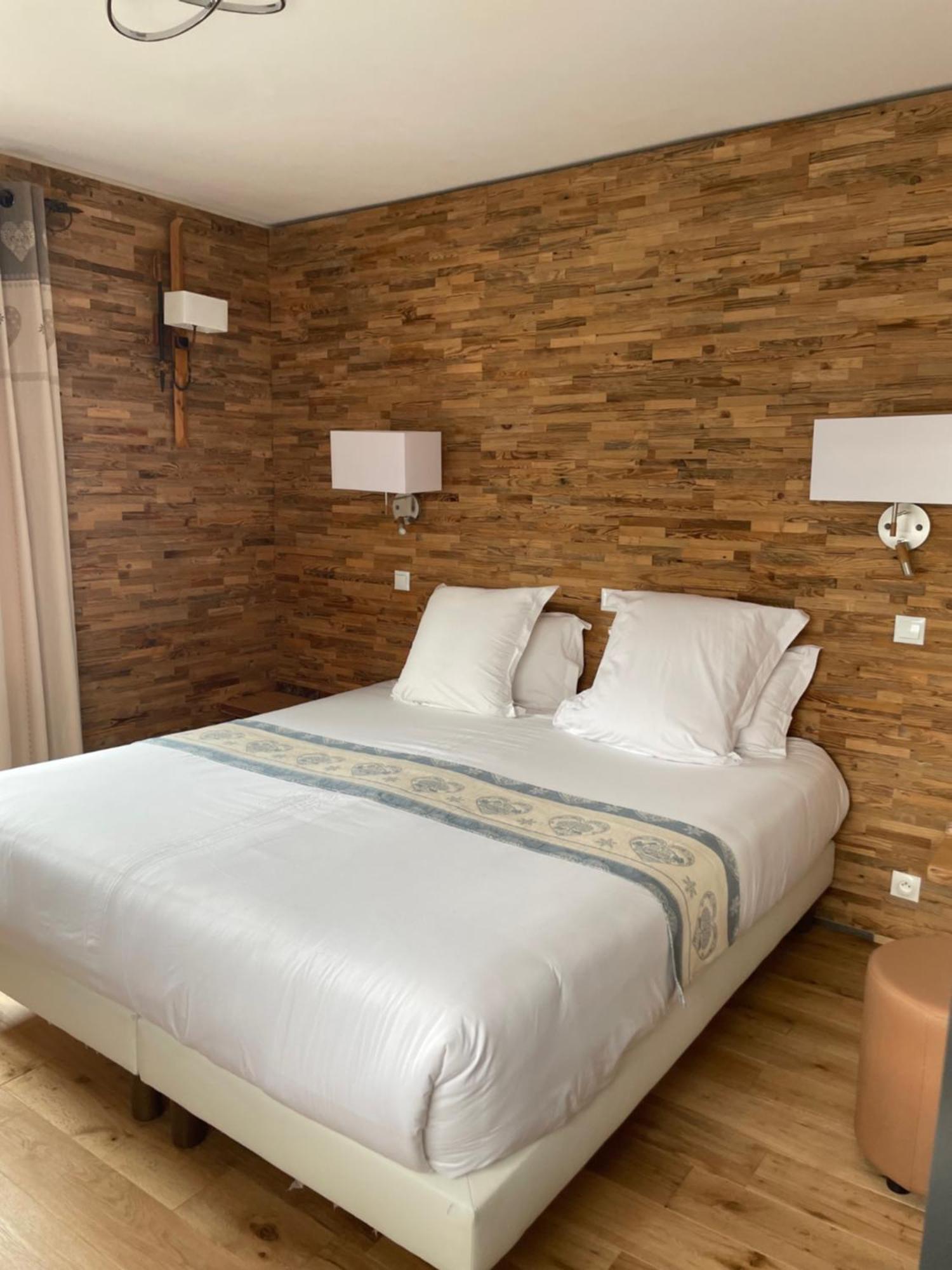 Hotel Chastellares 아론 외부 사진