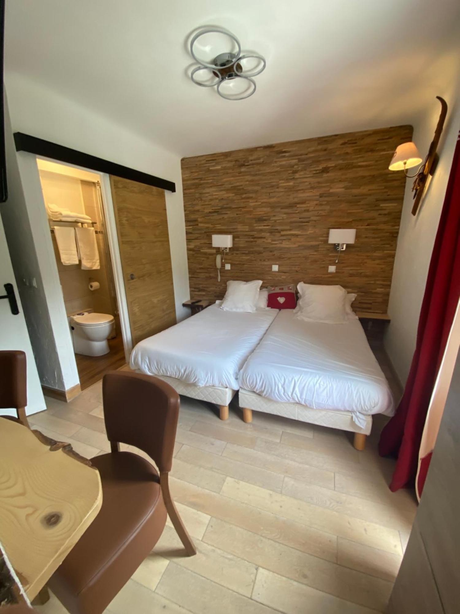 Hotel Chastellares 아론 외부 사진