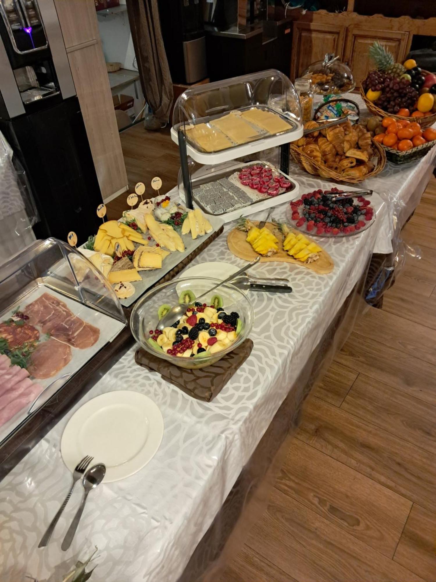 Hotel Chastellares 아론 외부 사진