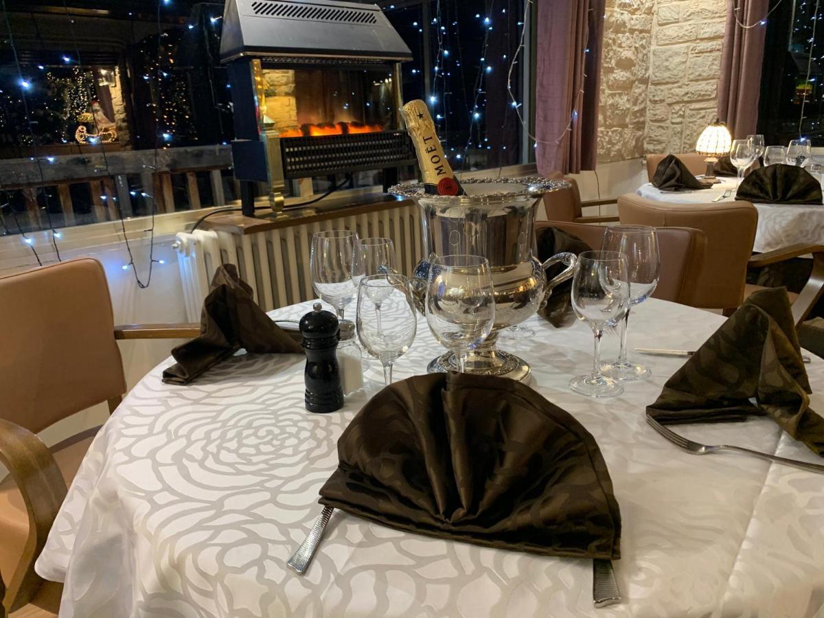 Hotel Chastellares 아론 외부 사진