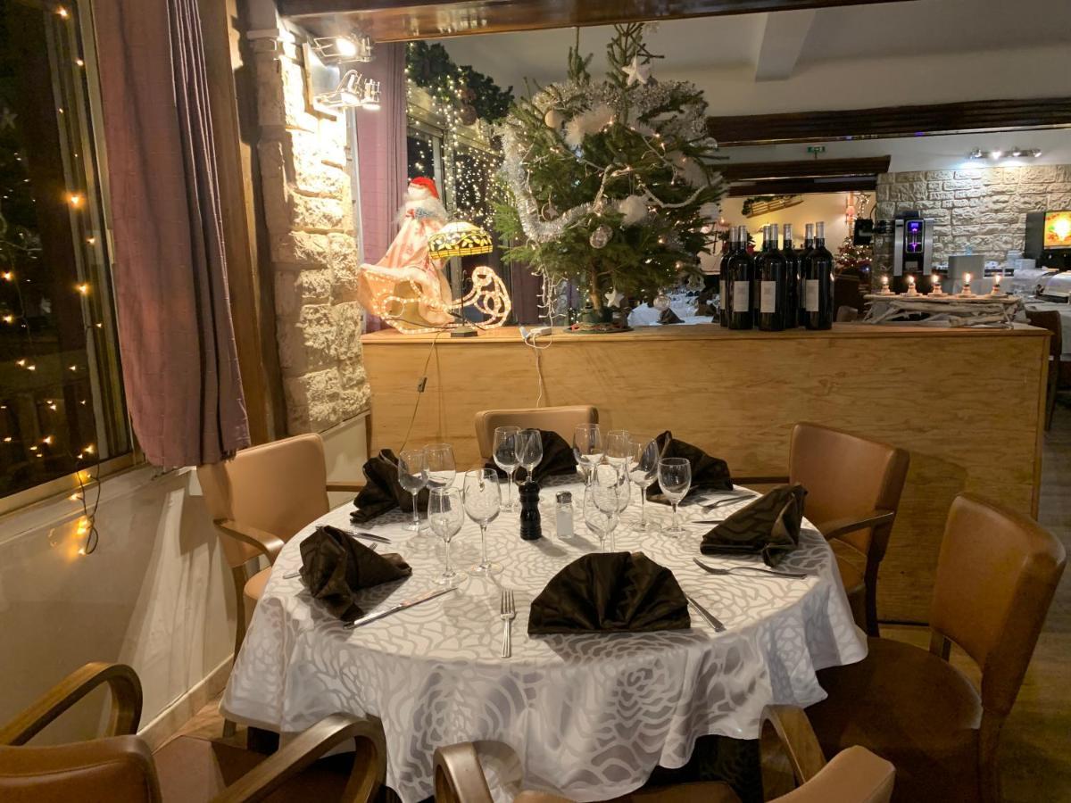 Hotel Chastellares 아론 외부 사진