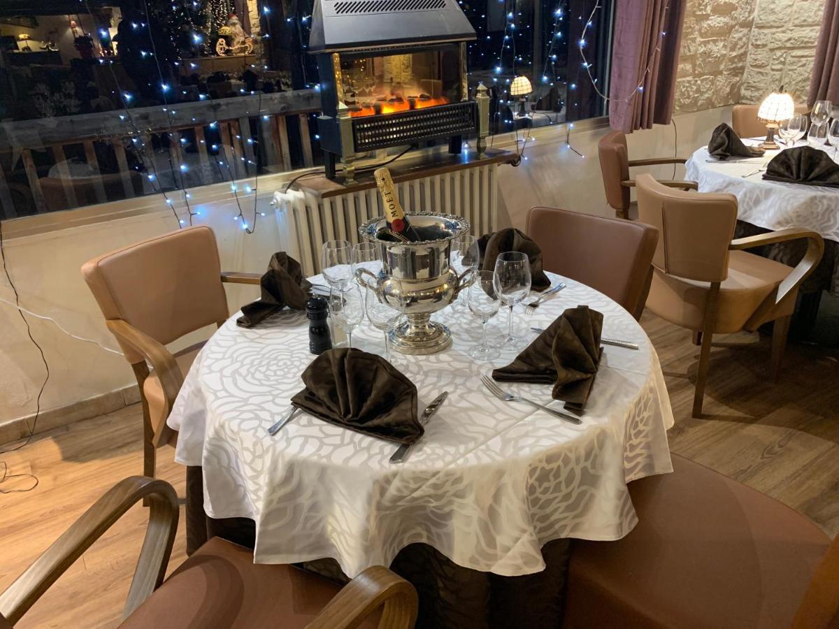 Hotel Chastellares 아론 외부 사진