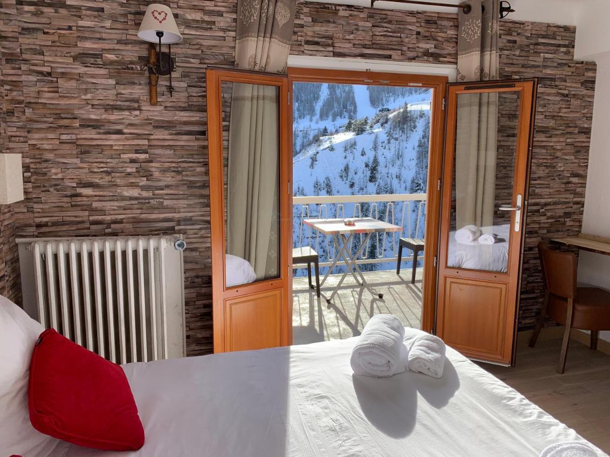 Hotel Chastellares 아론 외부 사진